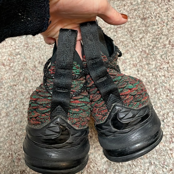 Nike Lebron stretchy runners - Picture 3 of 7